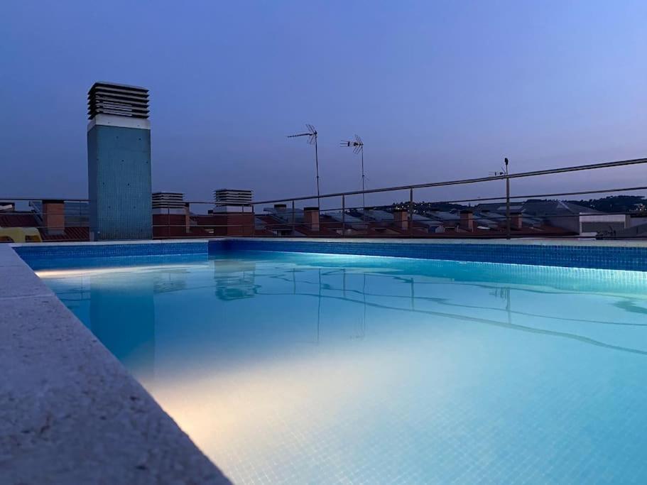 Appartement Piscina En Centro De Terrassa Extérieur photo